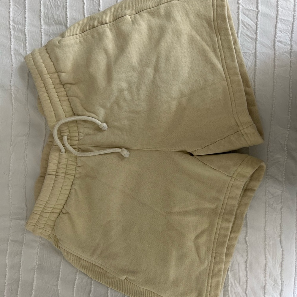 TNA Cozy butter yellow shorts